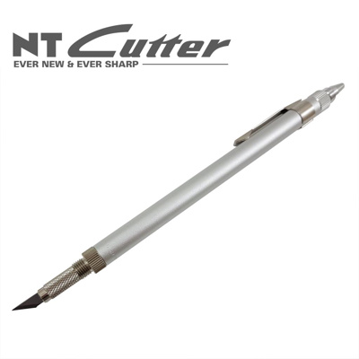 NT Cutter Designersmes Deluxe Aluminium