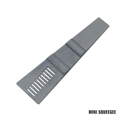 MINI SQUEEGEE with cutting slots